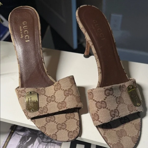 Gucci Women's Brown Monogram Heels - Picture 1 of 3
